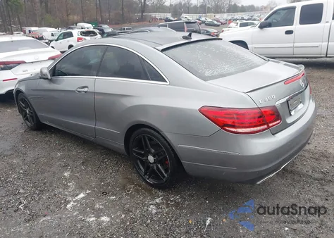 2014 Mercedes-Benz E 350 z USA, uszkodzony, nr VIN WDDKJ5KB5EF253844